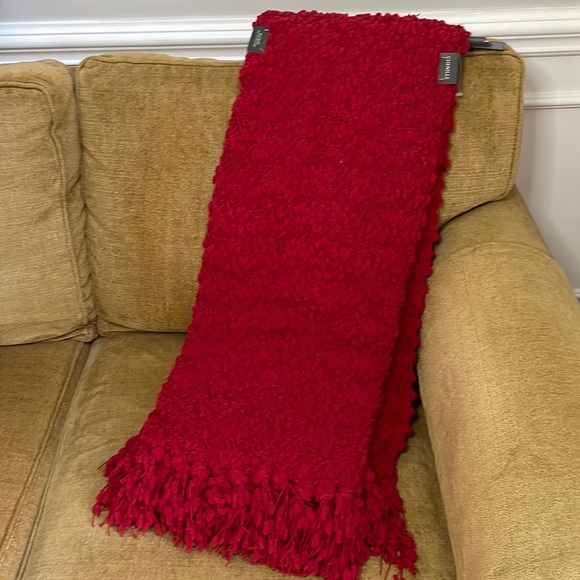 Vince Camuto Bedding Nwt Vince Camuto Chenille Textured Throw Blanket Poshmark